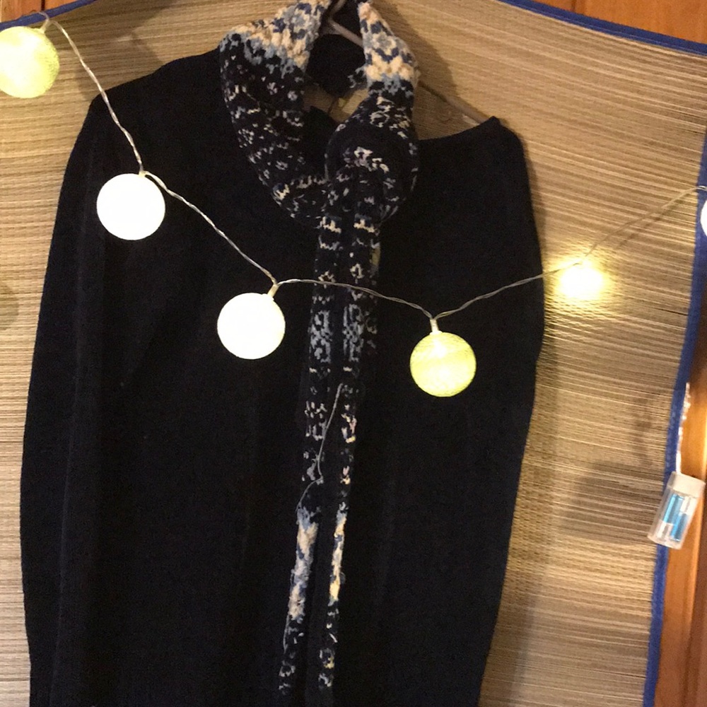 Navy sweater & scarf , ERICKA SIze L/fall sweater